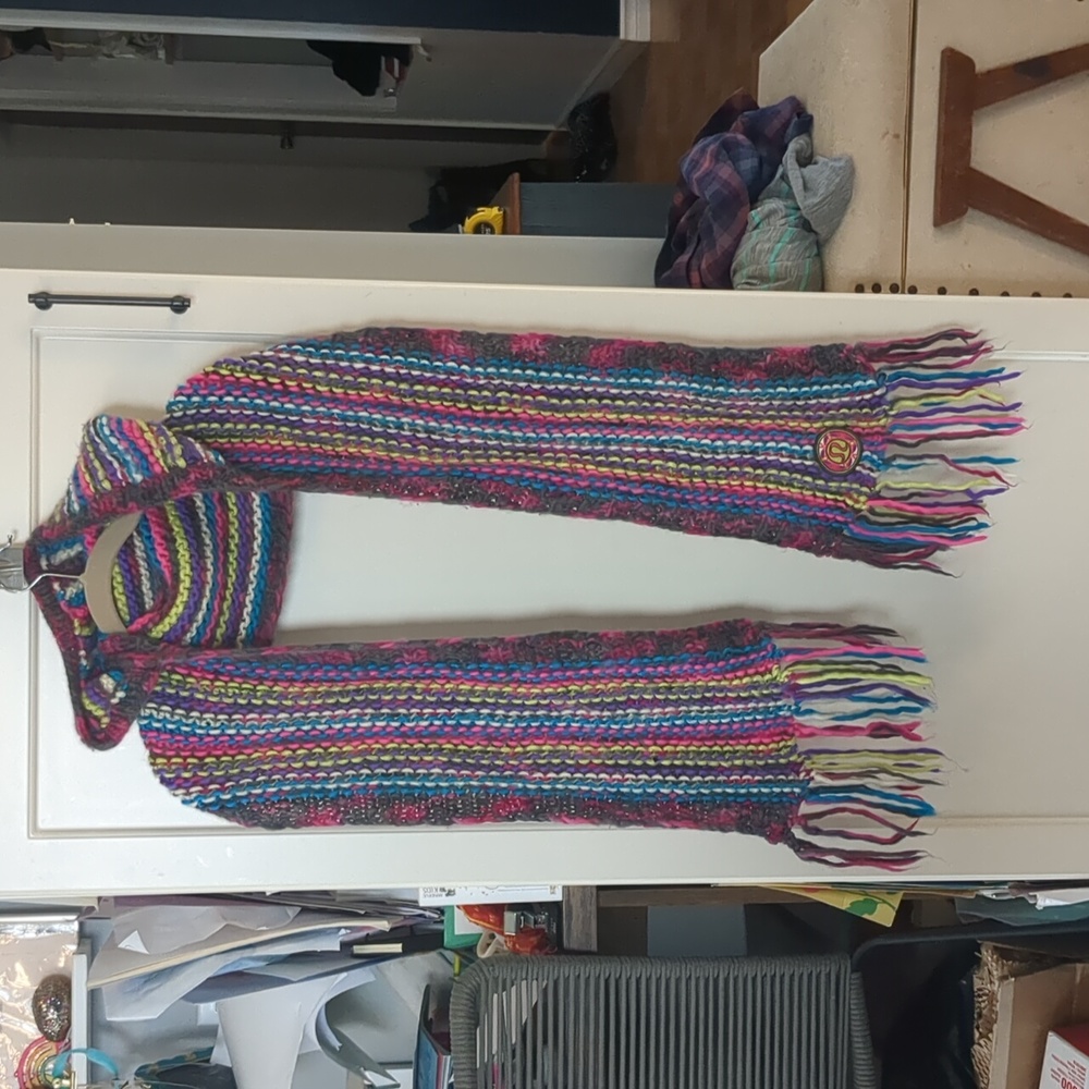 Lululemon merino wool hickey hider scarf hood